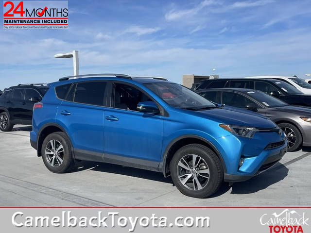 2017 Toyota RAV4 XLE FWD photo