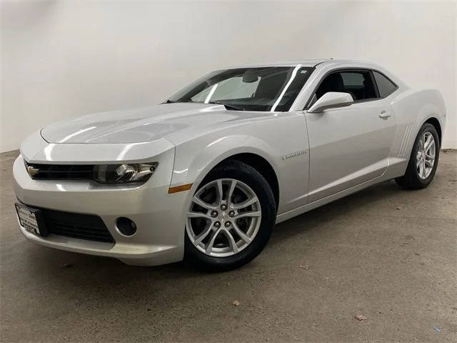 2015 Chevrolet Camaro LT RWD photo