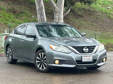 2016 Nissan Altima 2.5 FWD photo