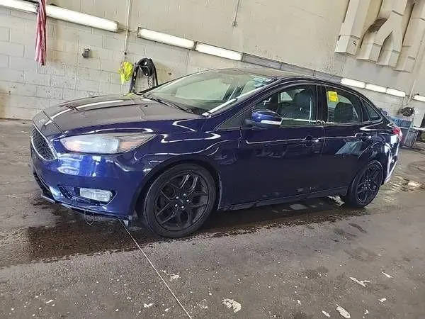 2016 Ford Focus SE FWD photo