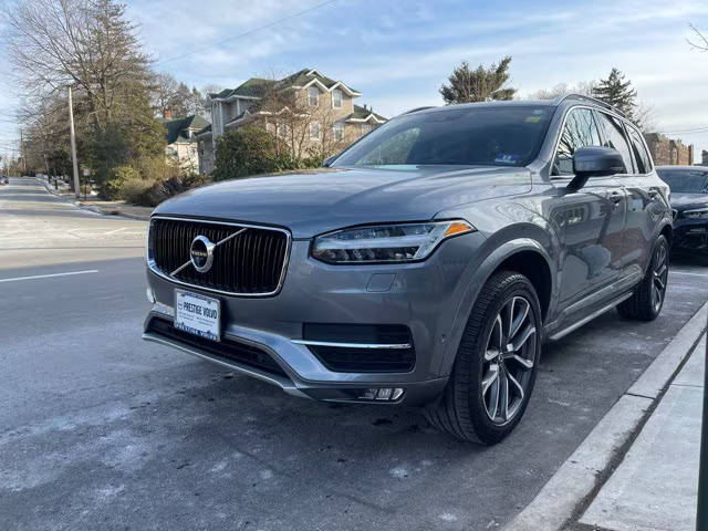 2017 Volvo XC90 Momentum AWD photo