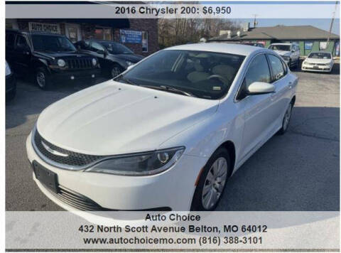 2016 Chrysler 200 LX FWD photo