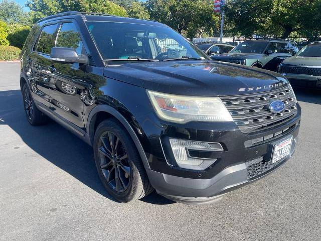 2017 Ford Explorer XLT FWD photo