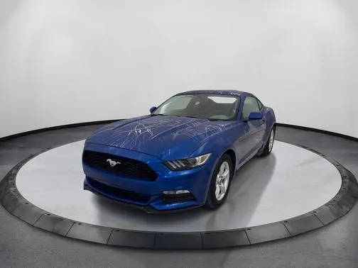 2017 Ford Mustang V6 RWD photo