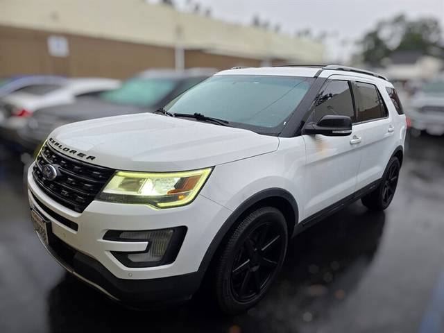 2017 Ford Explorer XLT FWD photo