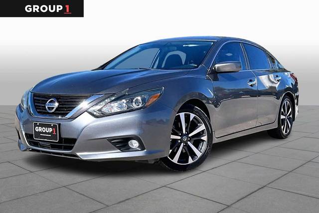 2017 Nissan Altima 2.5 SR FWD photo
