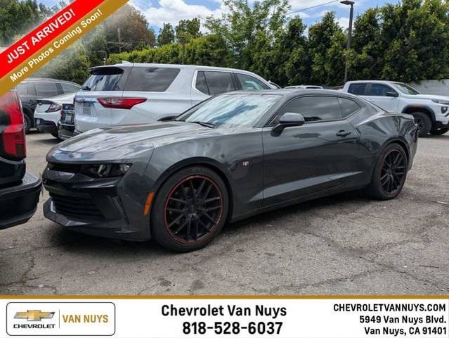 2017 Chevrolet Camaro 1LT RWD photo