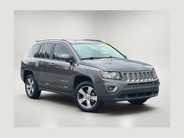2017 Jeep Compass Latitude FWD photo