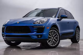 2017 Porsche Macan  AWD photo