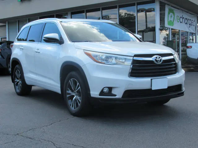 2016 Toyota Highlander XLE AWD photo