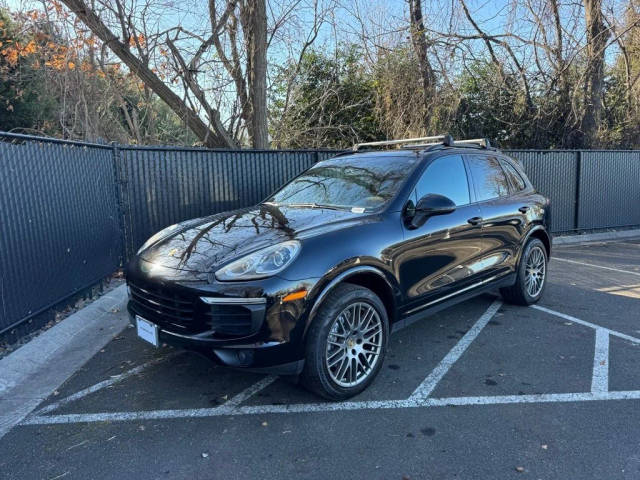 2017 Porsche Cayenne Platinum Edition AWD photo