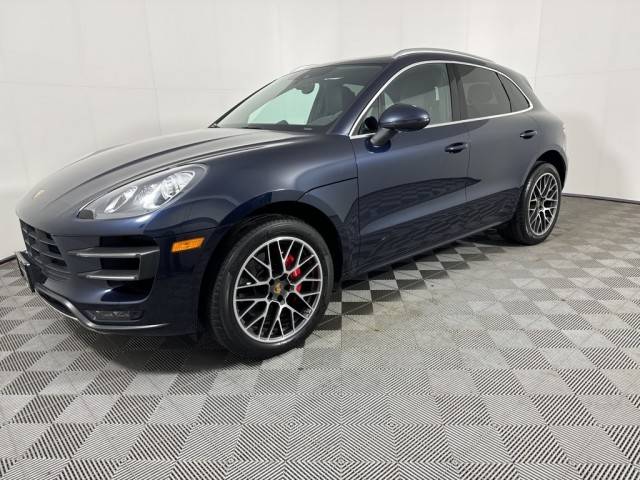 2017 Porsche Macan Turbo AWD photo