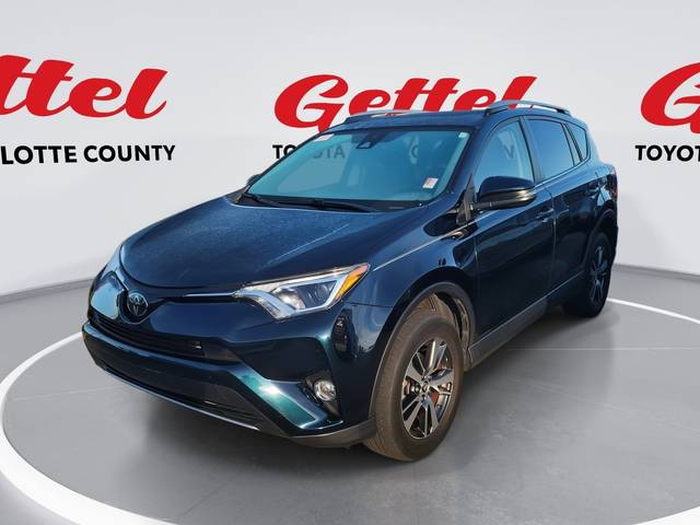 2017 Toyota RAV4 XLE FWD photo