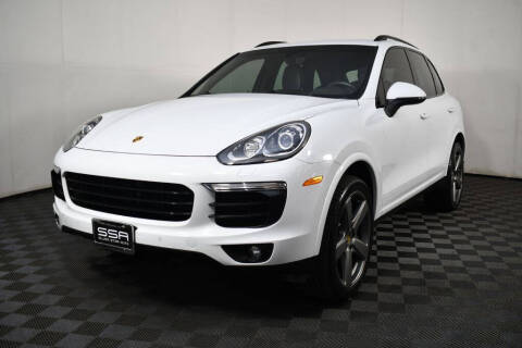 2017 Porsche Cayenne Platinum Edition AWD photo
