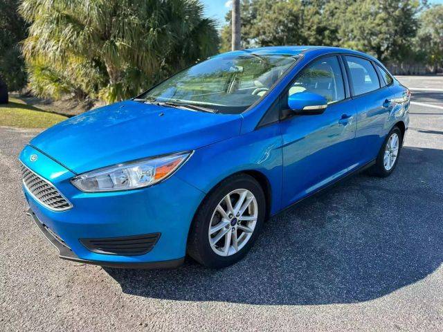 2015 Ford Focus SE FWD photo