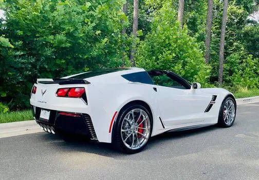 2017 Chevrolet Corvette Grand Sport 2LT RWD photo