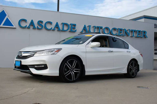 2017 Honda Accord Touring FWD photo