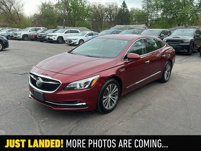 2017 Buick LaCrosse Essence FWD photo