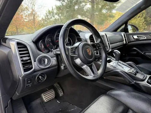 2017 Porsche Cayenne Turbo AWD photo