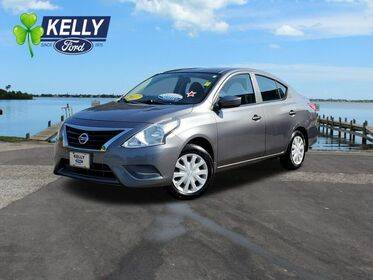 2017 Nissan Versa S Plus FWD photo