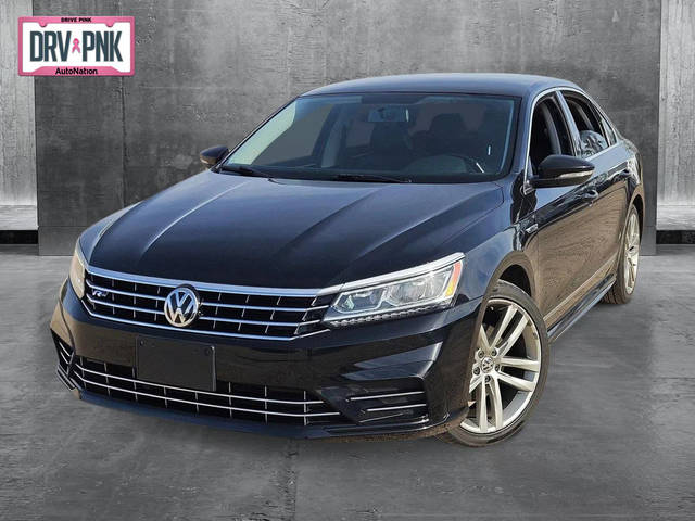 2017 Volkswagen Passat R-Line w/Comfort Pkg FWD photo