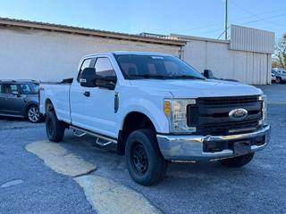 2017 Ford F-250 Super Duty XL 4WD photo