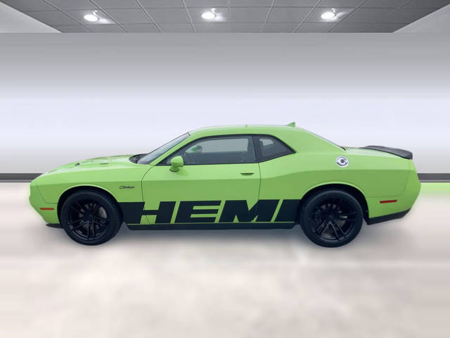 2015 Dodge Challenger R/T Plus RWD photo