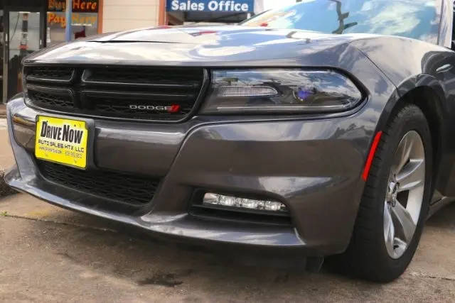 2016 Dodge Charger SXT RWD photo