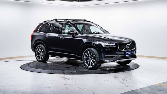 2016 Volvo XC90 T6 Momentum AWD photo