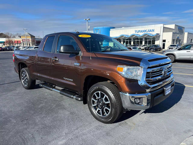 2017 Toyota Tundra SR5 4WD photo