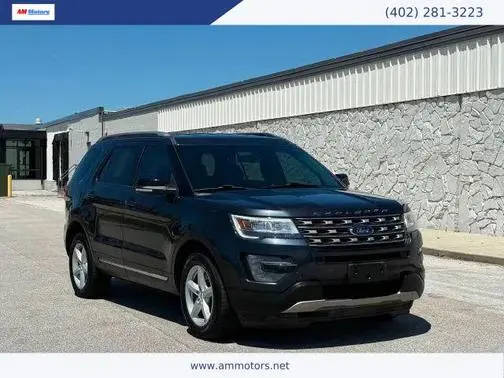 2017 Ford Explorer XLT 4WD photo
