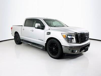 2017 Nissan Titan SL RWD photo