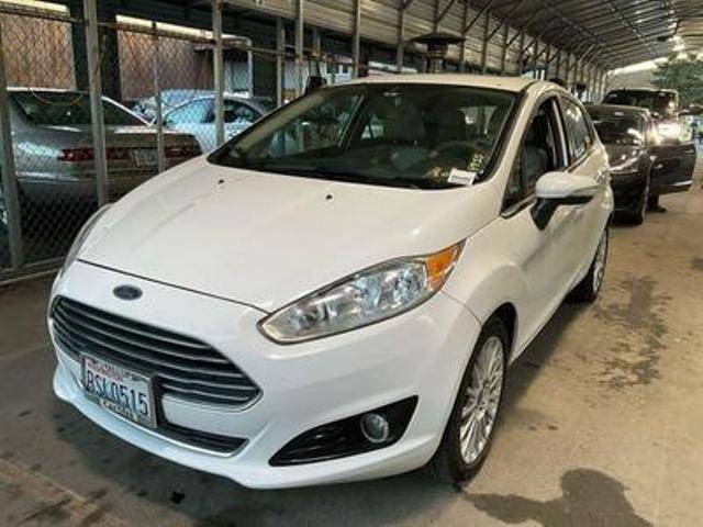 2015 Ford Fiesta Titanium FWD photo