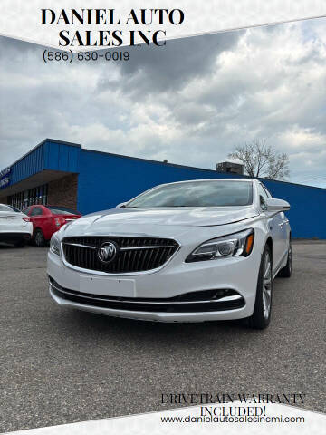 2017 Buick LaCrosse Essence FWD photo