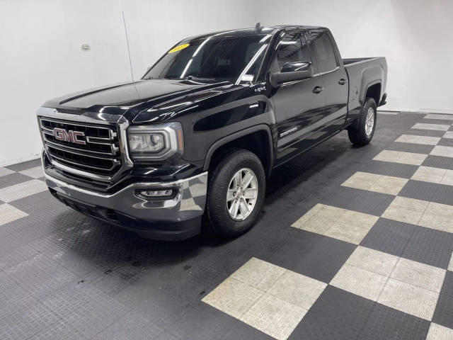 2017 GMC Sierra 1500 SLE 4WD photo