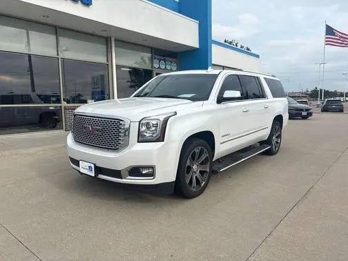 2017 GMC Yukon XL Denali 4WD photo