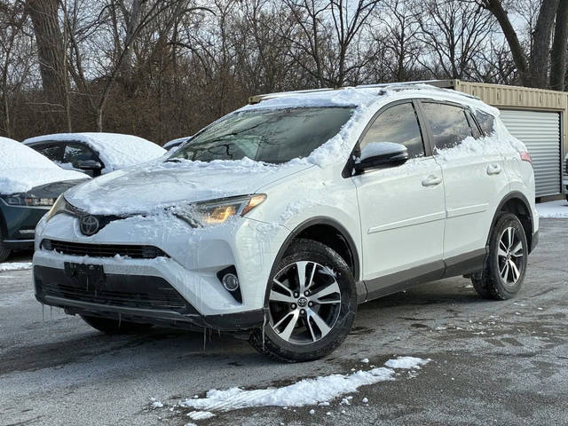 2017 Toyota RAV4 XLE FWD photo
