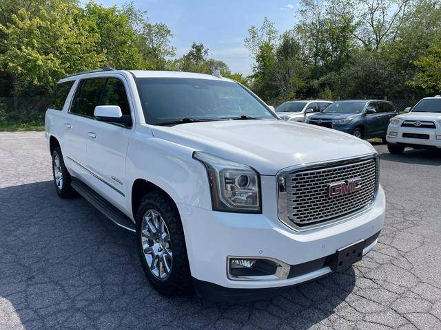 2017 GMC Yukon XL Denali 4WD photo