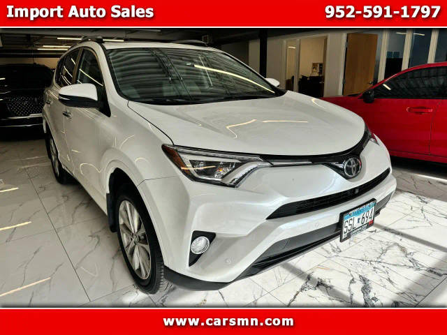 2017 Toyota RAV4 Platinum AWD photo