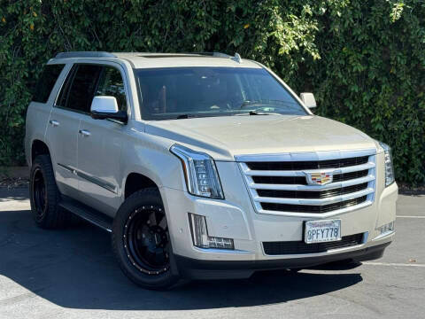2017 Cadillac Escalade Luxury 4WD photo
