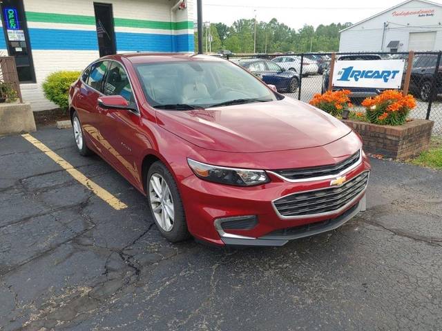 2017 Chevrolet Malibu LT FWD photo