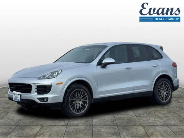 2017 Porsche Cayenne  AWD photo