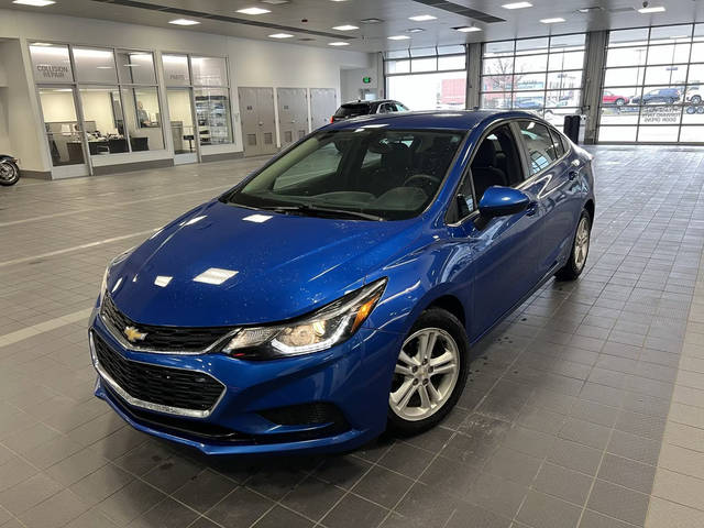 2017 Chevrolet Cruze LT FWD photo