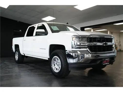 2017 Chevrolet Silverado 1500 LT RWD photo