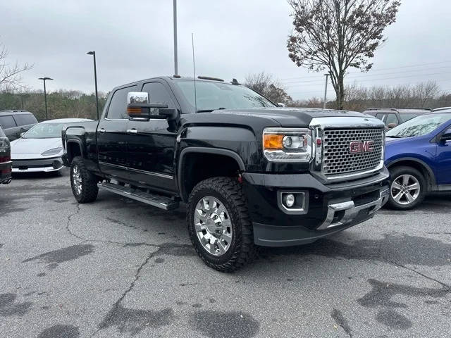 2016 GMC Sierra 2500HD Denali 4WD photo