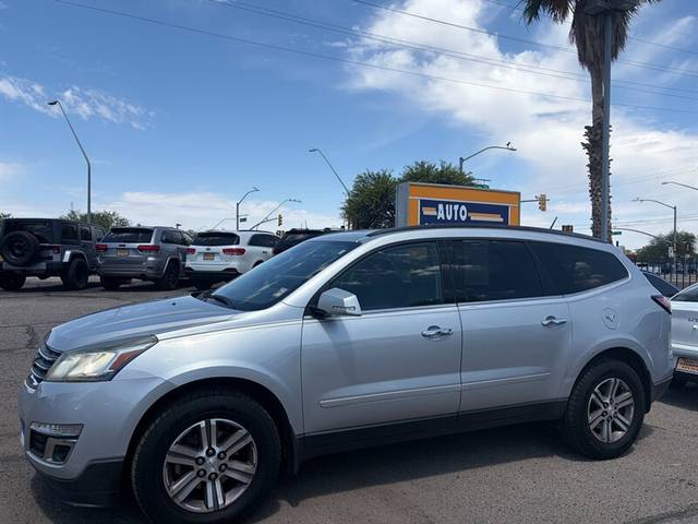 2017 Chevrolet Traverse LT FWD photo