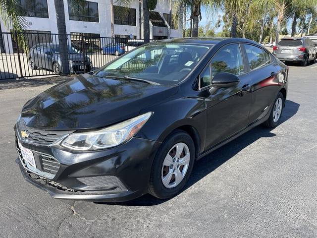 2017 Chevrolet Cruze LS FWD photo