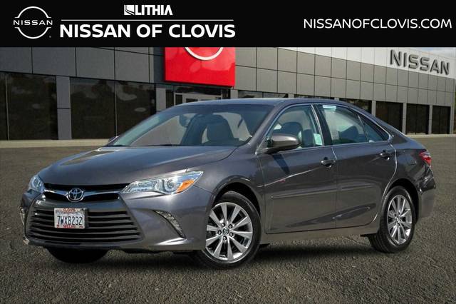 2017 Toyota Camry XLE FWD photo