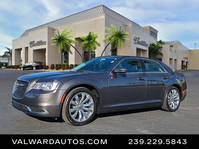 2016 Chrysler 300 Limited RWD photo