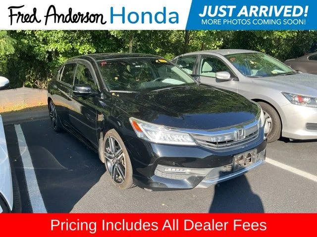 2017 Honda Accord Touring FWD photo